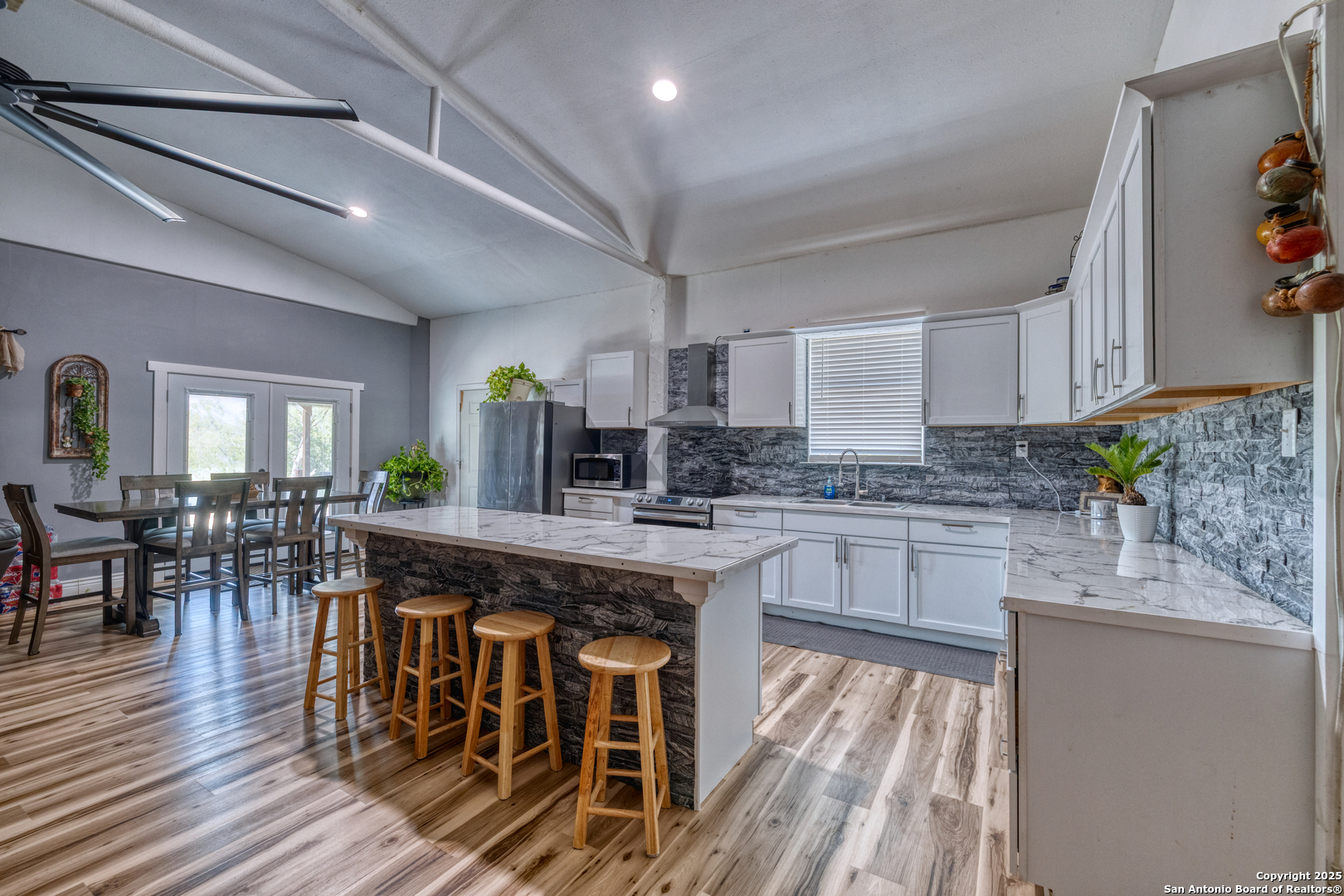 Residential in Carrizo Springs 5