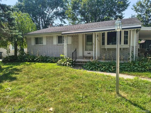 35875 Manila Ave, Westland, MI, 48186-4218 | Card Image