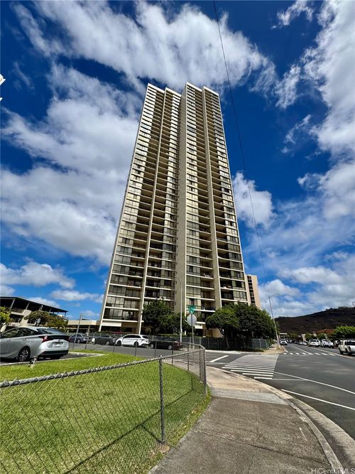 apt-32c-990 Ala Nanala St, Honolulu, HI, 96818-2965 | Card Image