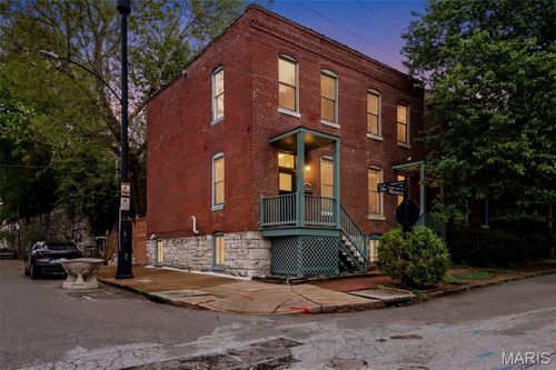 1200 Mackay Pl, Saint Louis, MO, 63104-2408 | Card Image