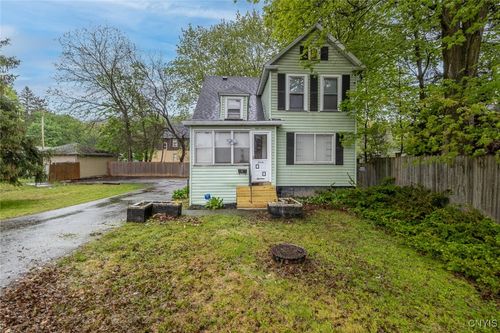 714 Valley Dr, Syracuse, NY, 13207-2259 | Card Image