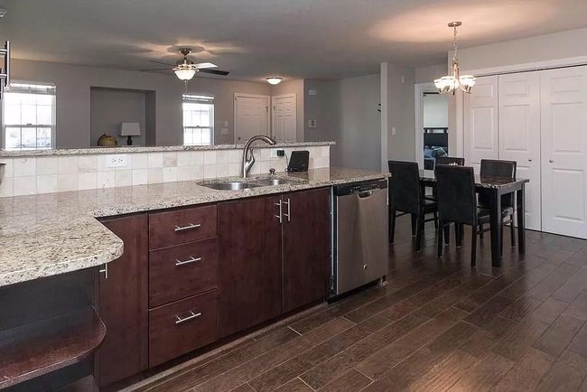 UNIT-100 - 9756 Clover Ct, Condo with 3 bedrooms, 2 bathrooms and null parking in Fishers IN | Image 4