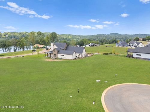 532 Ladybug Ln, Loudon, TN, 37774-2244 | Card Image