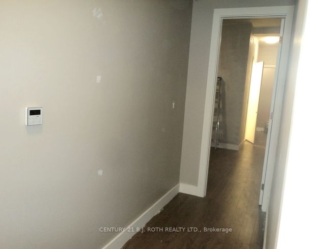 2A - 76 Mississaga St W, Home with 2 bedrooms, 1 bathrooms and 1 parking in Orillia ON | Image 4