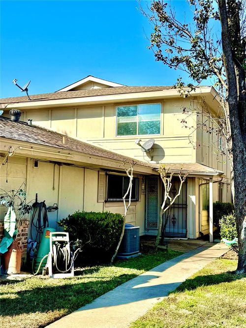 2-5668 Birchmont Drive, Houston, TX, 77091 | Card Image