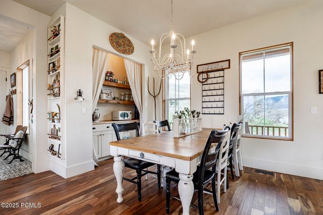 4611 S Cove Ln, Home with 3 bedrooms, 3 bathrooms and null parking in Daniel UT | Image 18