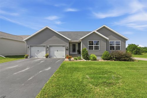 2702 29th Ave Sw, Cedar Rapids, IA, 52404-3302 | Card Image