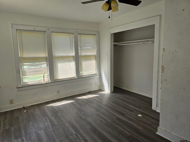 128 Hickory St, House other with 4 bedrooms, 3 bathrooms and null parking in Pittsburg TX | Image 5
