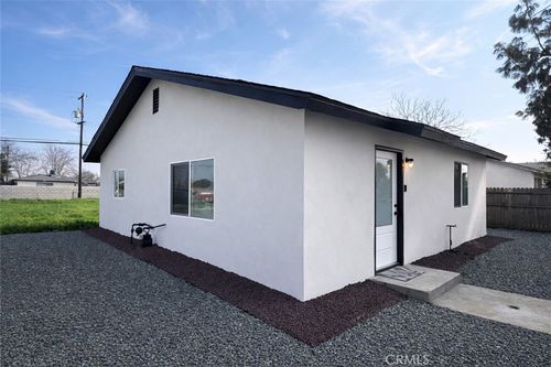 145 Kincaid, Bakersfield, CA, 93307 | Card Image