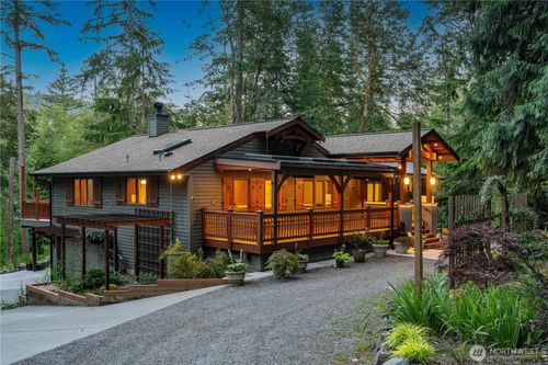 14808 260th Ave Se, Issaquah, WA, 98027-8290 | Card Image