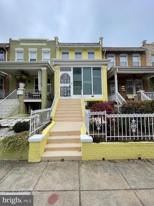 539 24th St Ne, WASHINGTON, DC, 20002-4817 | Card Image