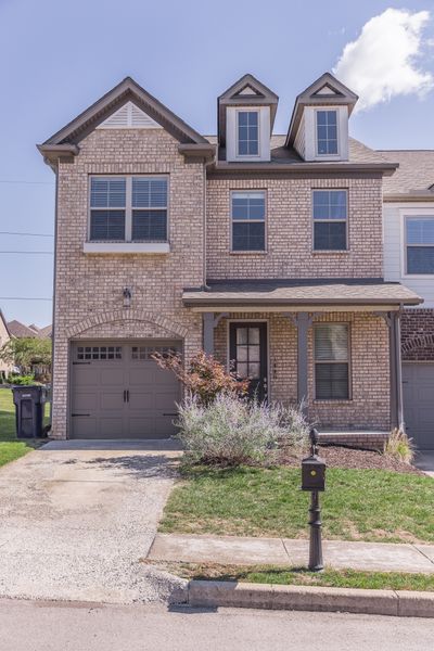 1448 Channing Dr, Townhouse with 3 bedrooms, 2 bathrooms and 2 parking in Thompsons Station TN | Image 1