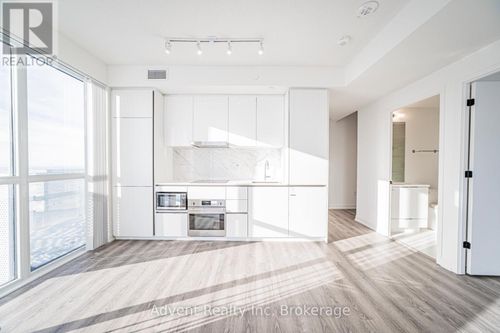 5512-8 Interchange Way, Concord, ON, L4K0R2 | Card Image