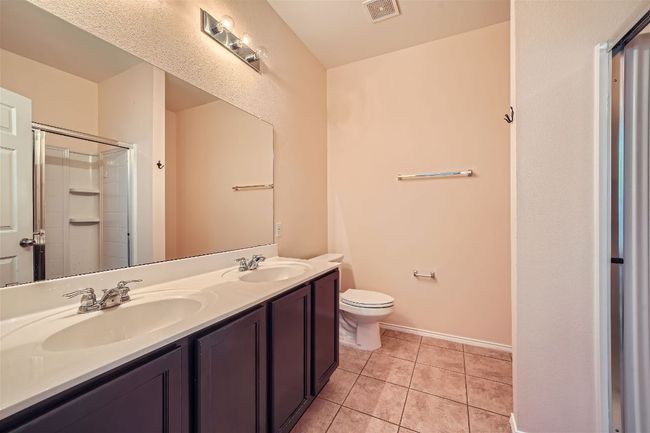 465 Moonwalker Trl, House other with 3 bedrooms, 2 bathrooms and 4 parking in Buda TX | Image 7