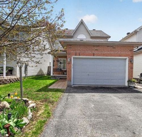48 Avonmore Cres, Nepean, ON, K2G6J7 | Card Image