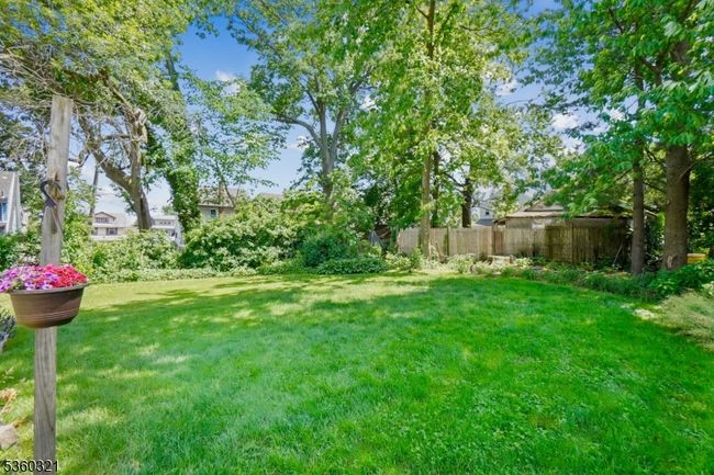 27 Field Rd, Home with 5 bedrooms, 2 bathrooms and null parking in Maplewood NJ | Image 46