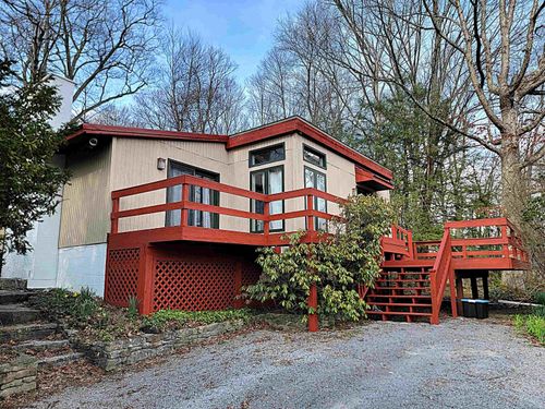 143 Paradise Cir, Morgantown, WV, 26508-3545 | Card Image