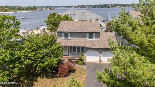 1 E Avalon Ave, Ocean Gate, NJ, 08740-1305 | Card Image