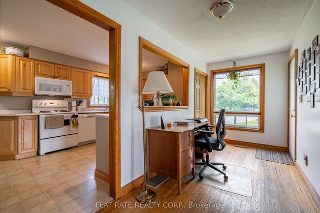 610 Brick Rd, House other with 3 bedrooms, 2 bathrooms and 6 parking in Ennismore ON | Image 12