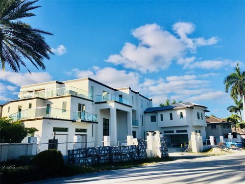 4 Pelican Dr, Fort Lauderdale, FL, 33301-1522 | Card Image