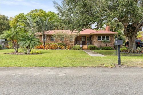 719 Poinsetta St, Clewiston, FL, 33440-2518 | Card Image
