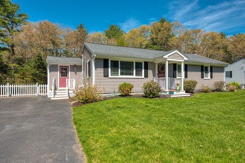 35 Pinecrest Dr, Taunton, MA, 02780-1231 | Card Image