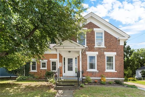 249 W Main St, Madison, OH, 44057-3129 | Card Image
