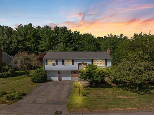 27 Wheeler Cir, Canton, MA, 02021-3225 | Card Image