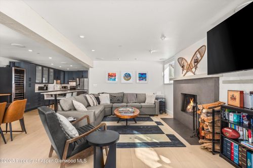 apt-1a-104 W Cooper Ave, Aspen, CO, 81611-1764 | Card Image