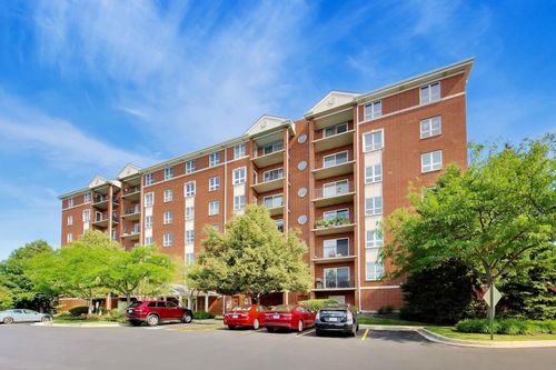 607-190 N Milwaukee Ave, Wheeling, IL, 60090-3035 | Card Image