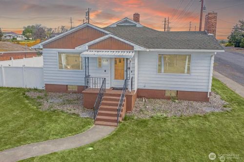 113 E 6th St, Lind, WA, 99341-1003 | Card Image