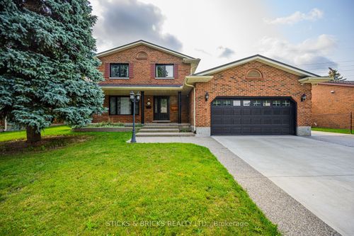 7102 Burbank Cres, Niagara Falls, ON, L2J4E7 | Card Image