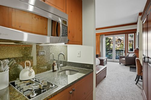 1228-7412 Mountain Rd, Stowe, VT, 05672-5179 | Card Image