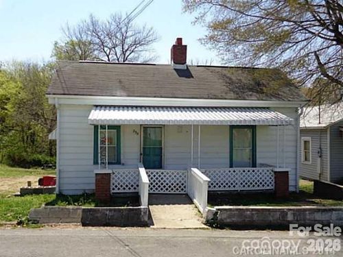 233 Eden St, Davidson, NC, 28036-8134 | Card Image