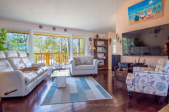 1072 Kippawa Point Lane, House other with 5 bedrooms, 3 bathrooms and 8 parking in Sharbot Lake ON | Image 8