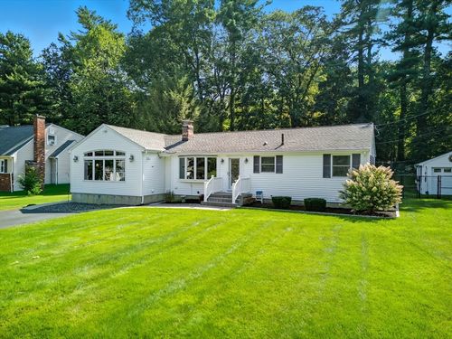 18 Collins Dr, Hudson, MA, 01749-3109 | Card Image