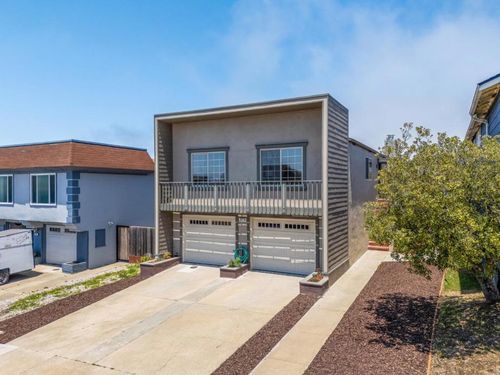373 Coral Ridge Dr, Pacifica, CA, 94044-1468 | Card Image