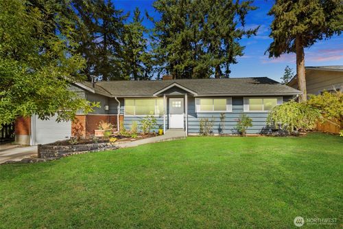 102 N 184th St, Shoreline, WA, 98133-4321 | Card Image