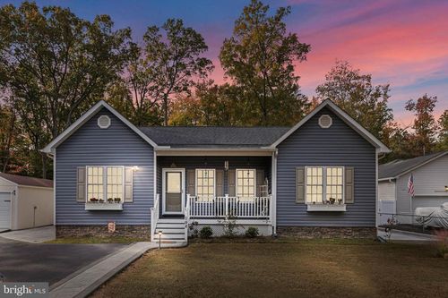 108 Stratford Cir, COLONIAL BEACH, VA, 22443-1304 | Card Image