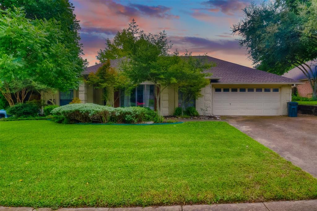 Stoneleigh Dr, Benbrook, TX 76126