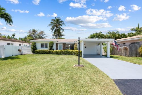 4751 Ne 2nd Ave, Oakland Park, FL, 33334-1533 | Card Image