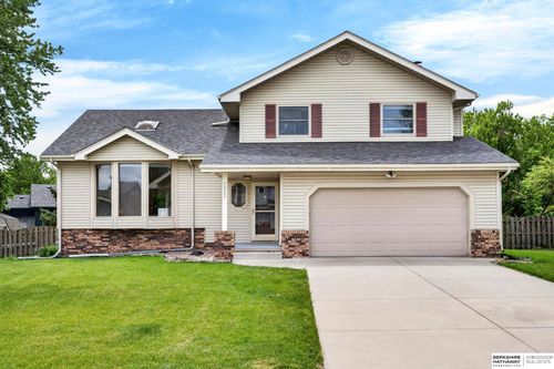7022 Michelle Ave, La Vista, NE, 68128-3030 | Card Image