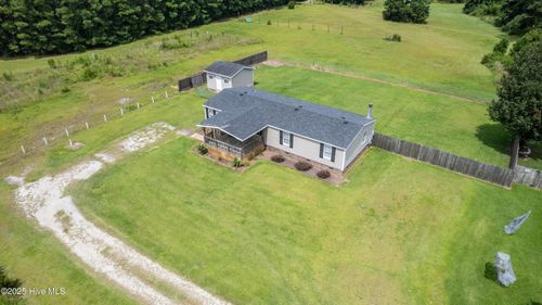 204 Kings Pkwy, Hubert, NC, 28539-3852 | Card Image