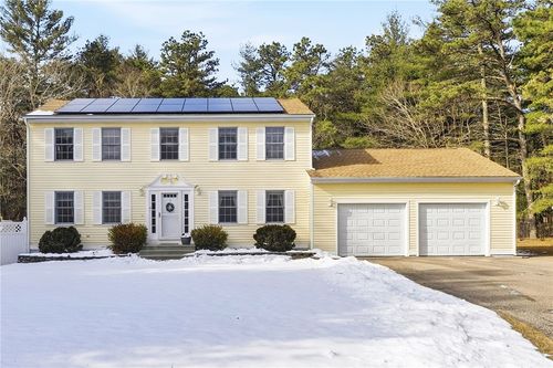 13 Beverly Ann Dr, Hope Valley, RI, 02832-1277 | Card Image