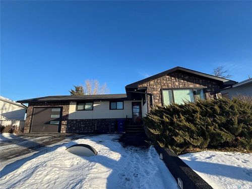 4 Churchill Pl, Kindersley, SK, S0L1S2 | Card Image