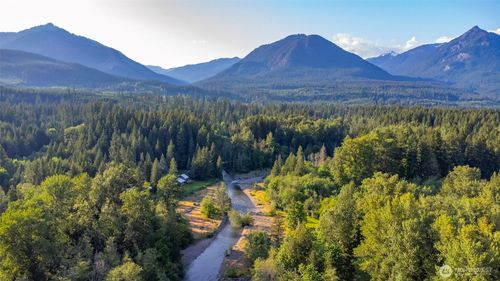 120 Armstrong Ln, Packwood, WA, 98361-1002 | Card Image