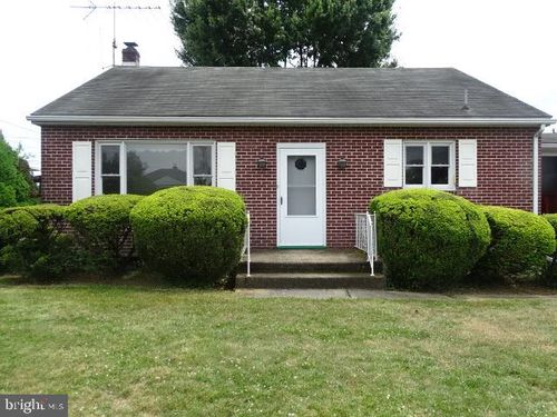 144 Highland Rd, CHAMBERSBURG, PA, 17202-4470 | Card Image