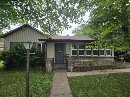 302 W Mill Street, PLAINFIELD, WI, 54966 | Card Image