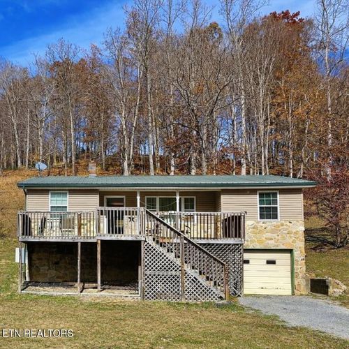 671 Hensley Hollow Rd, Thorn Hill, TN, 37881-3423 | Card Image