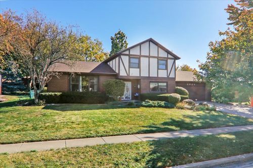 2924 Capen Dr, Bloomington, IL, 61704-6218 | Card Image
